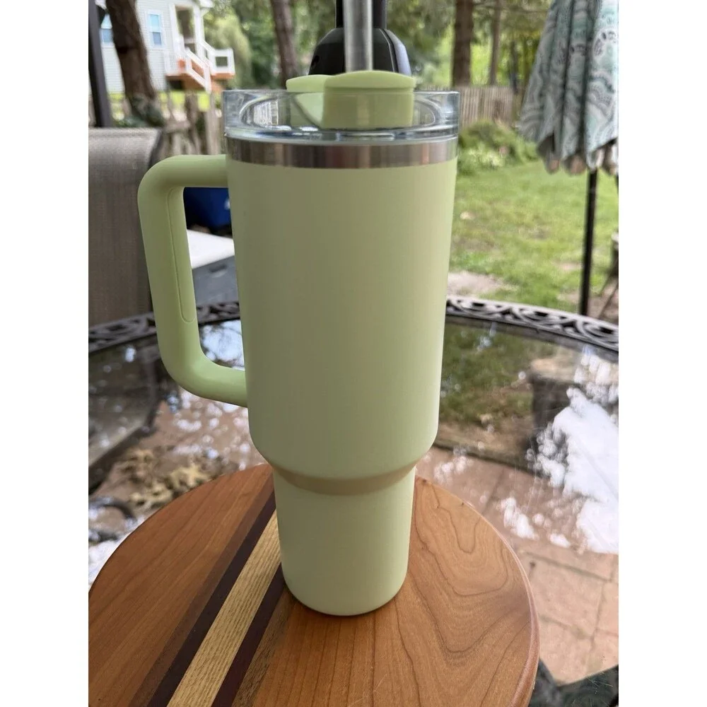 Stanley Quencher H2.0 FlowState 40oz Stainless Tumbler Handle Lid Straw Green
